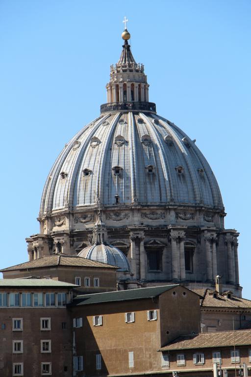 La Rosa Del Vaticano Luxury Apartment Рим Екстериор снимка