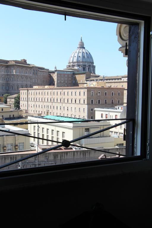 La Rosa Del Vaticano Luxury Apartment Рим Екстериор снимка